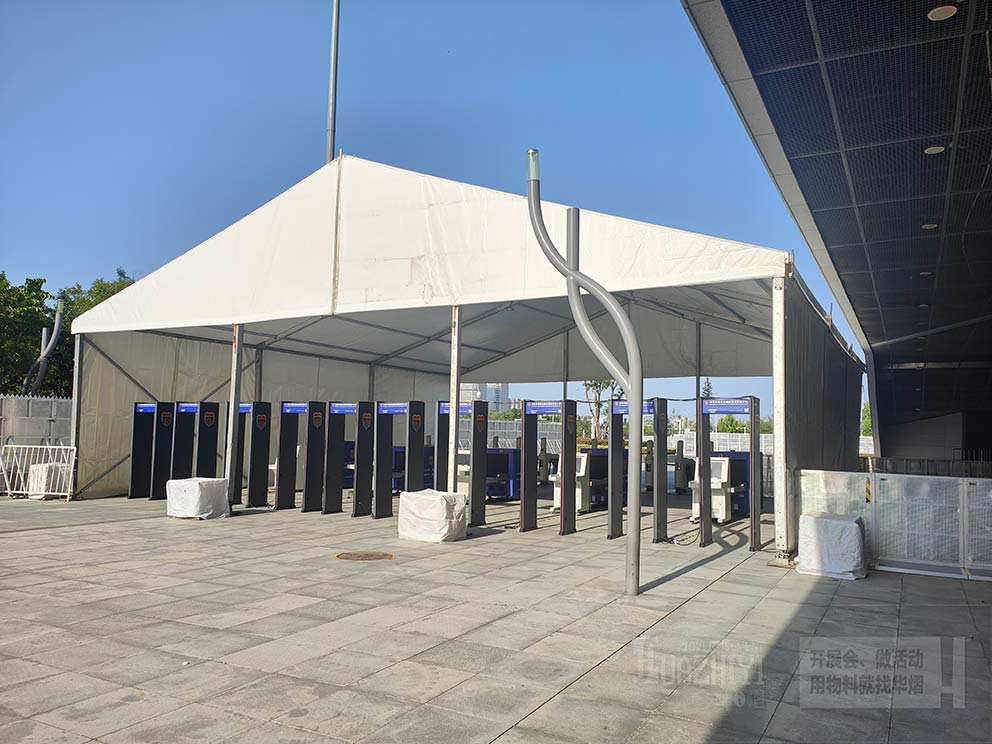 演唱會篷房出租公司在室外搭建要注意風阻