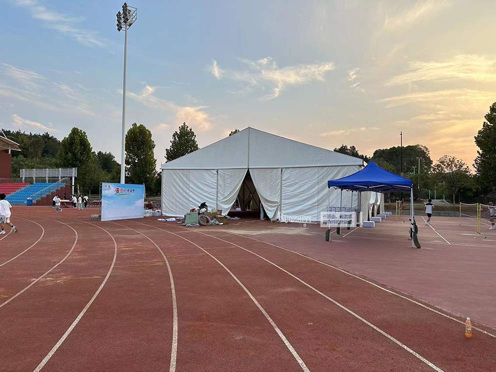 體育篷房出租是一個十分便捷的臨時空間