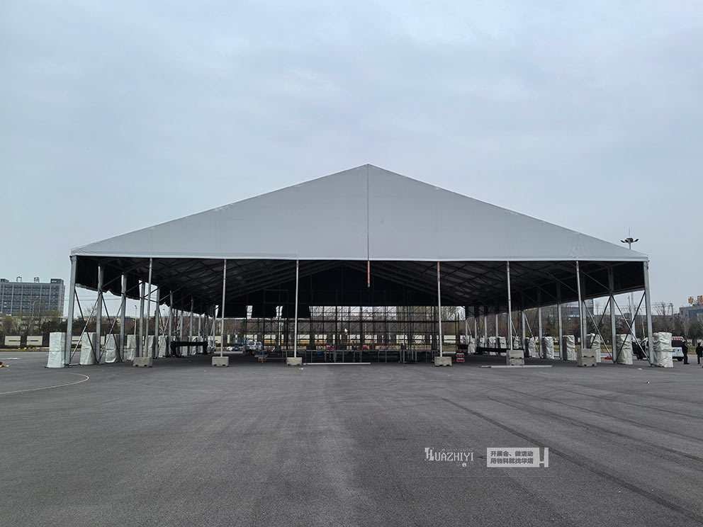 鄭州華熠搭建智能互聯(lián)網(wǎng)測試基地高8米，跨度40米篷房